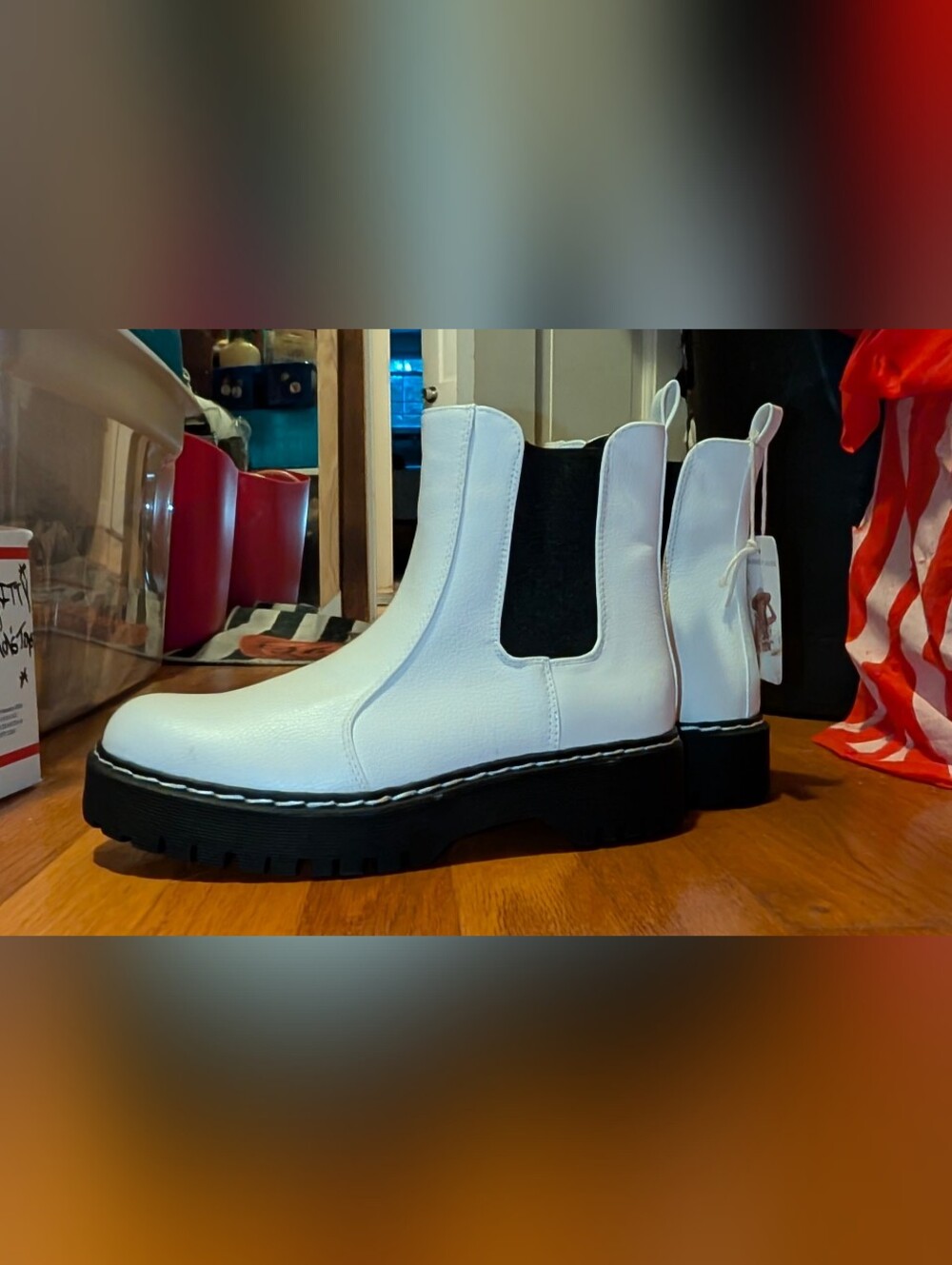 Sincerely Jules Hippie White Leather Chelsea Platform Boots Size 8.5 NWT No Box - Picture 3 of 8